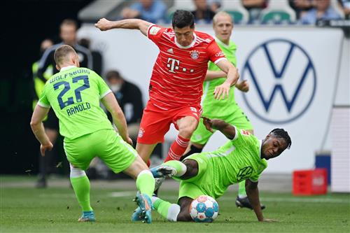 वोल्फ्सबर्ग बनाम बायर्न म्यूनिख